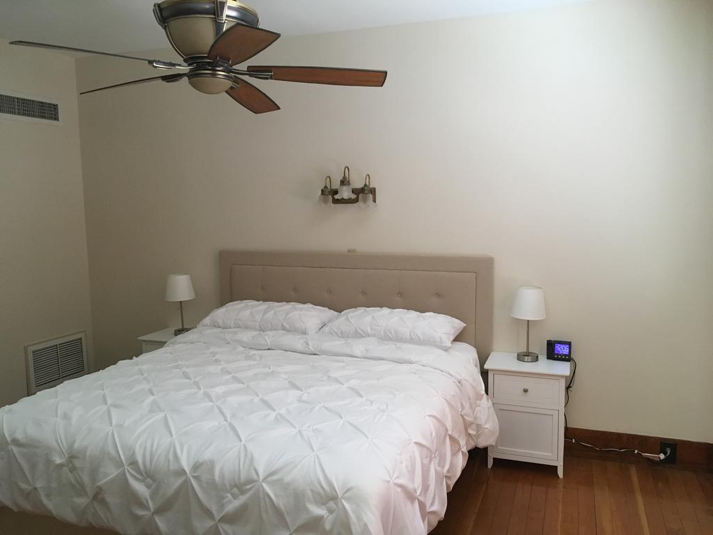 Hotel Burgess Reedley Екстер'єр фото